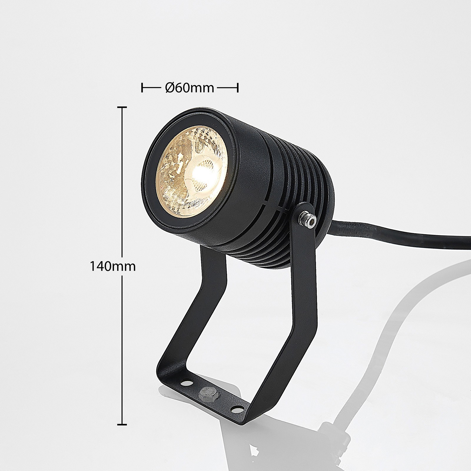 YD97-Practical LED IP65 outdoor spotlight with integrated grounding spike