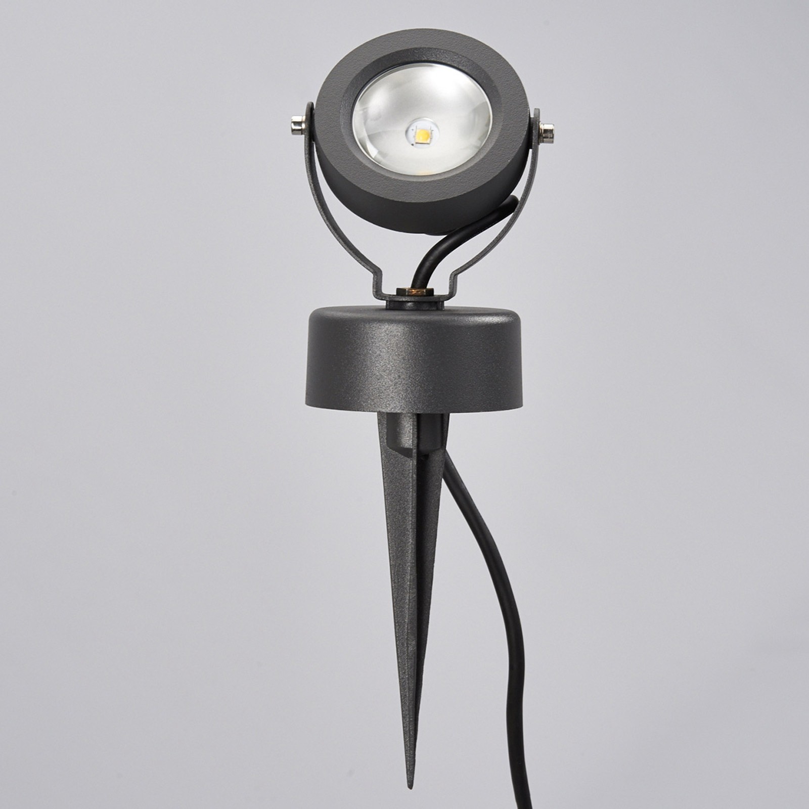 YD95-Simple LED outdoor spotlight with adjustable lamp head protection grade IP65