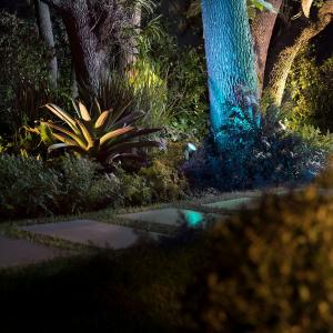 YD102-LED outdoor spotlights provide flexible light with white and colored ambiences