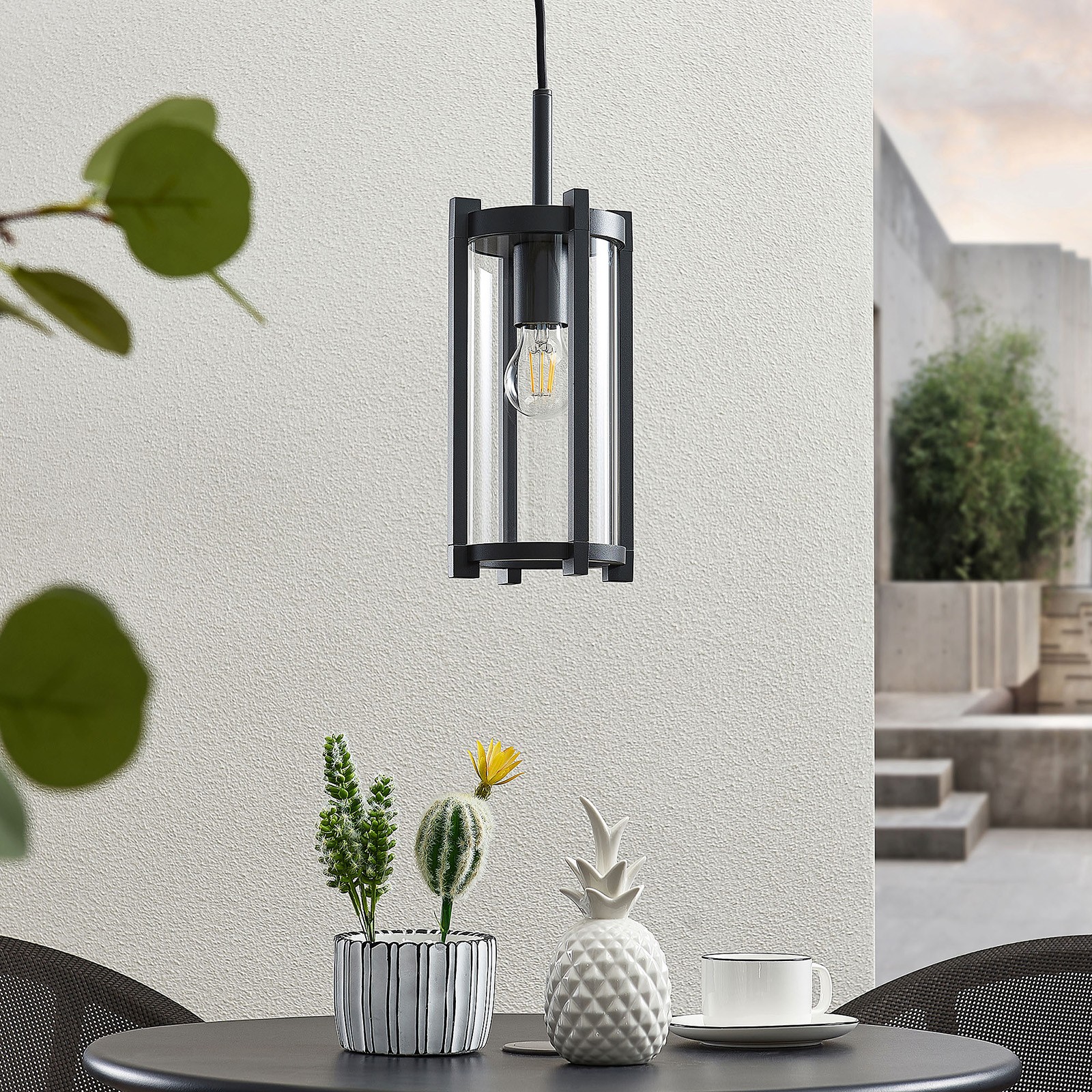 YD159-The outdoor four-sided cylindrical chandelier creates a stylish atmosphere