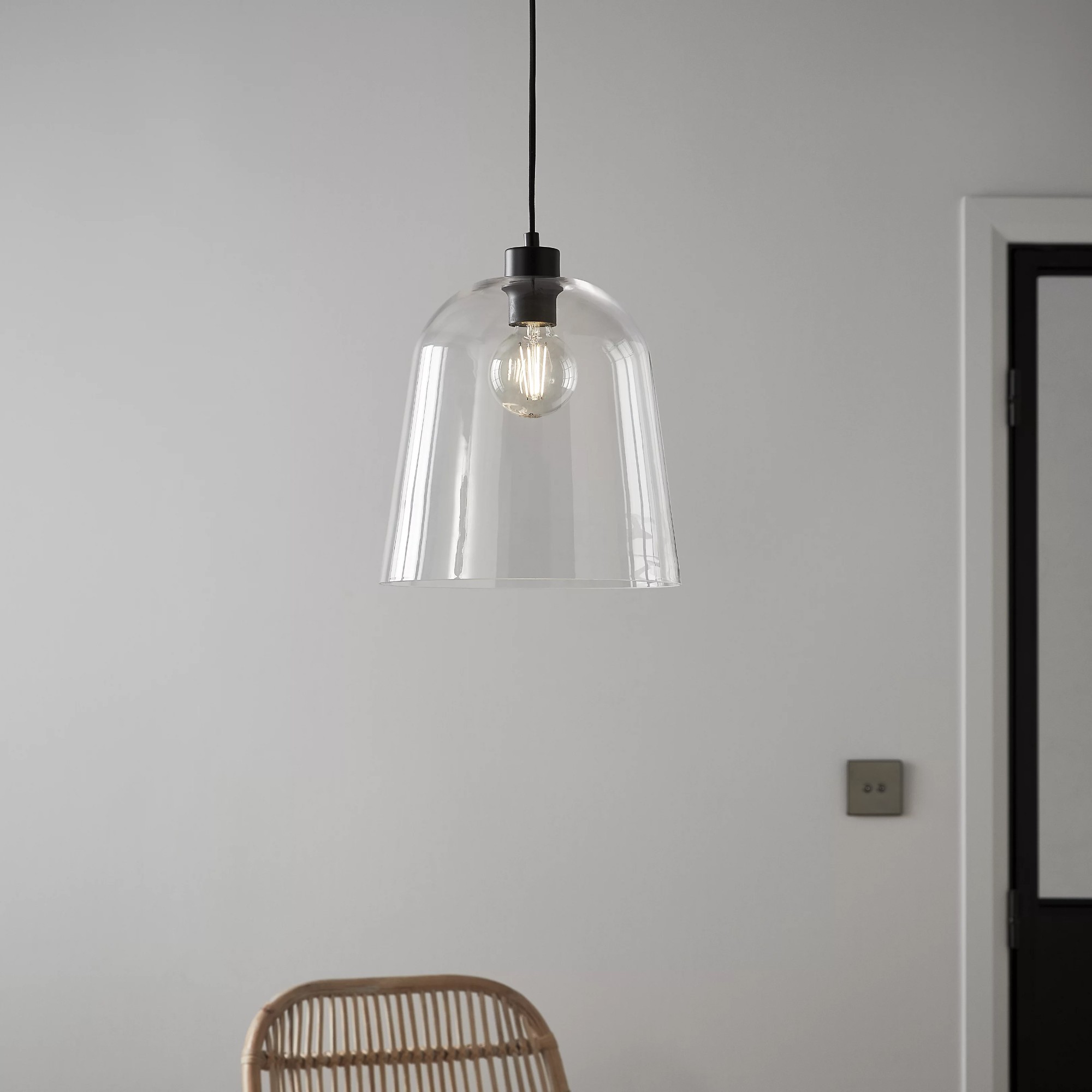 Simple modern design high-transparency glass chandelier