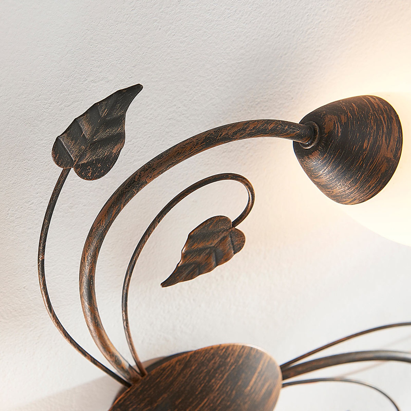 Spiral flower-shaped ceiling lamp