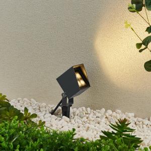 YD100-LED outdoor spotlight with grounding stud and plug cable